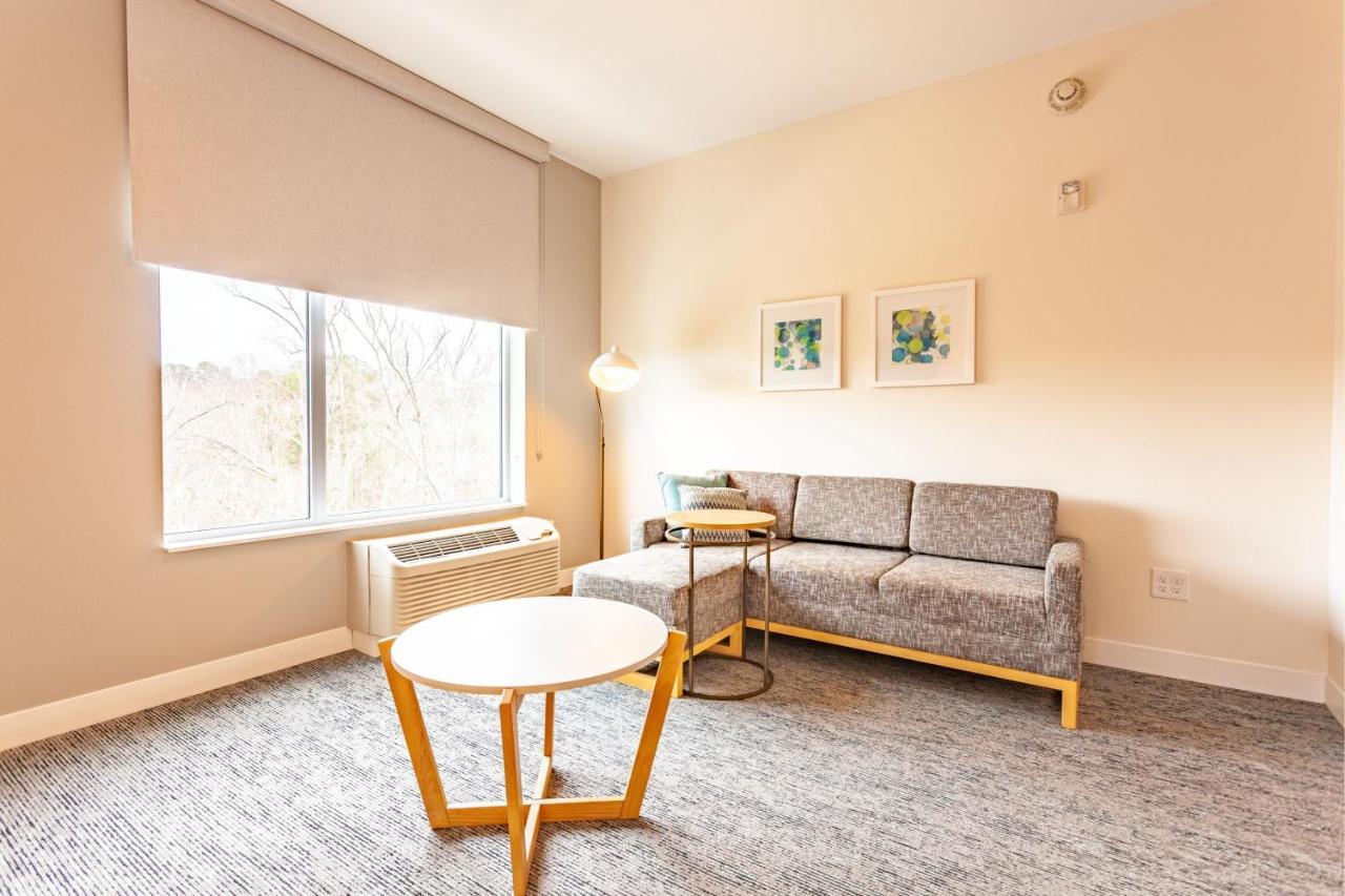 Towneplace Suites By Marriott Raleigh - University Area エクステリア 写真